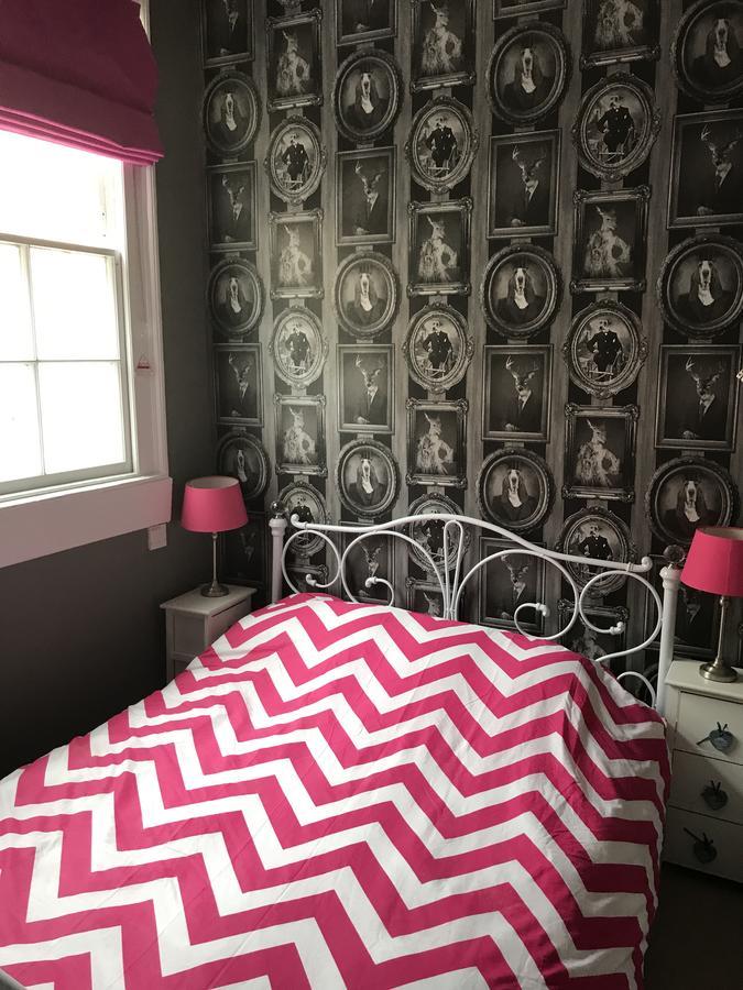2 Bed, Ground Floor Bijou Georgian City Apartment バース エクステリア 写真
