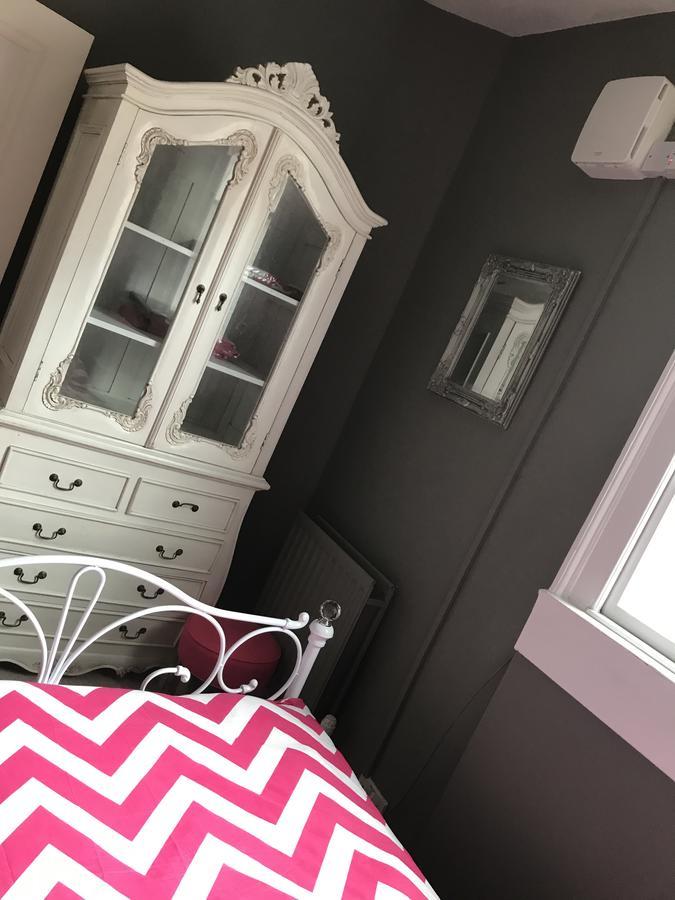2 Bed, Ground Floor Bijou Georgian City Apartment バース エクステリア 写真